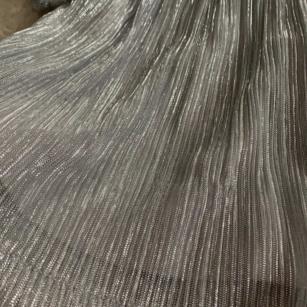 Crewcuts 2 Shimmery Silver Top EUC Flutter Sleeves - Picture 6 of 8